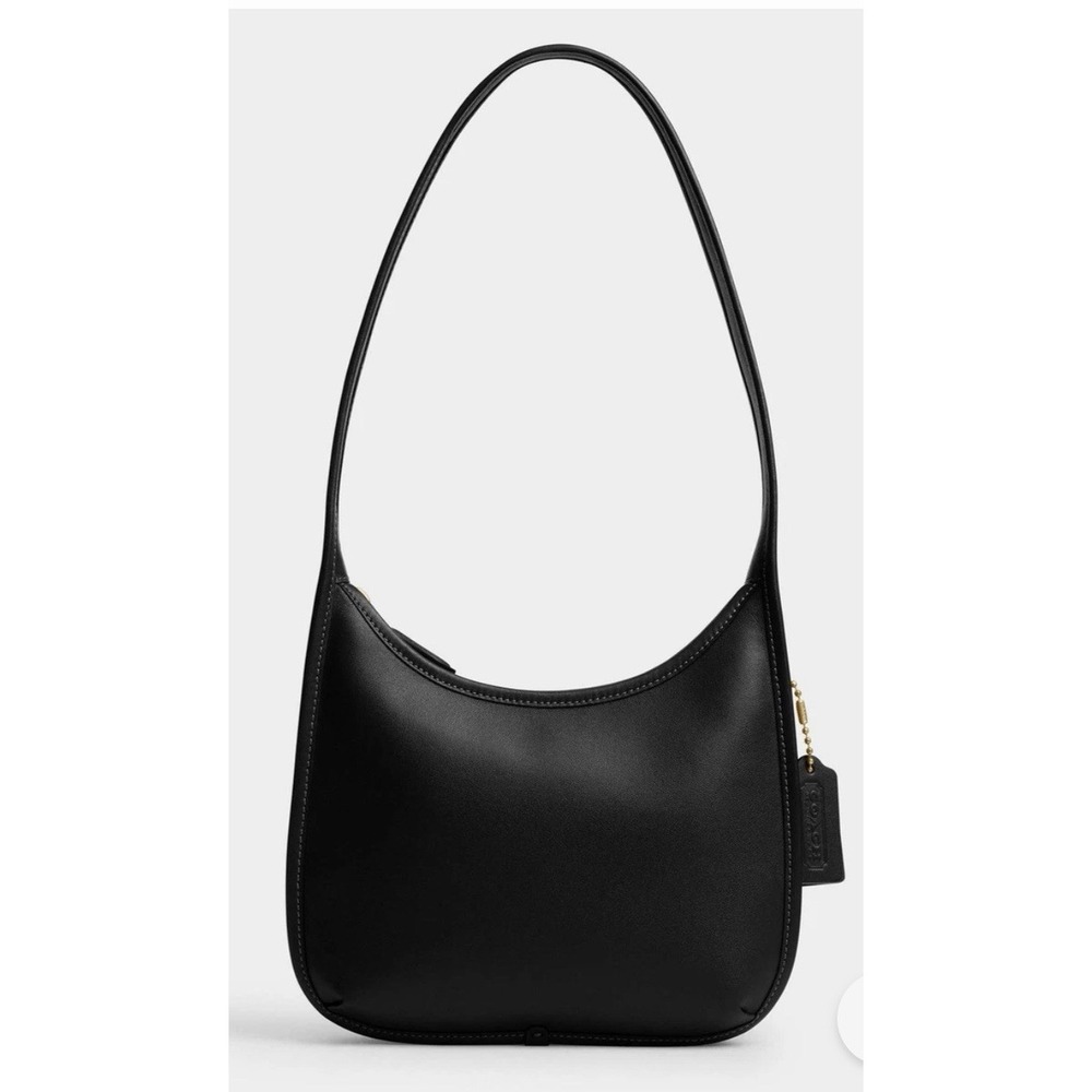 Coach Curve Zip Shoulder Bag in Black Glovetanned Leather NWT